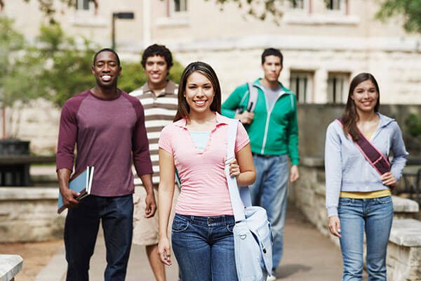 Foro-Latino-Role-Model--Impulsa-a-jovenes-latinos-a-inscribirse-en-la-universidad-y-graduarse