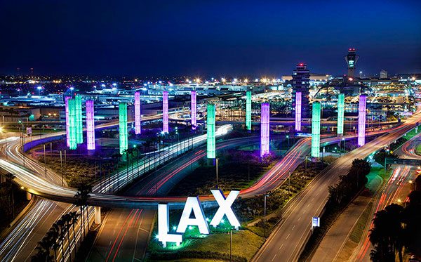 Abogados-de-inmigracion-regresan-a-aeropuerto-para-ayudar-a-inmigrantes