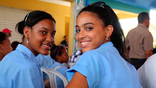 Becas-para-Dreamers-y-DACAmentados-llegan-a-Los-Angeles