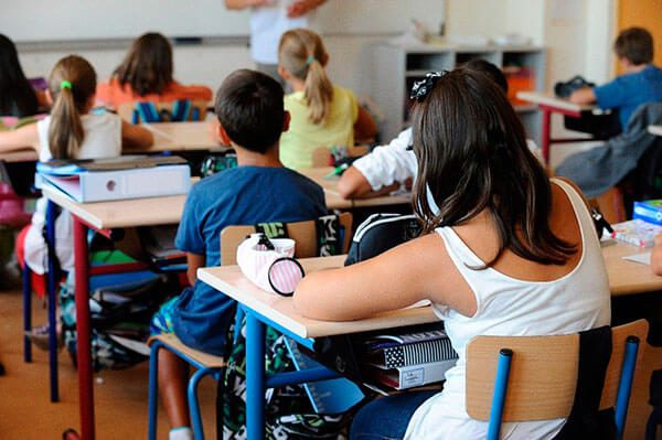 El-LAUSD-promete-apoyo-rotundo-a-familias-inmigrantes-y-lanza-guia-completa-de-recursos