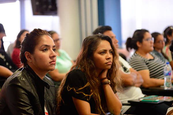 Esto deben hacer los jovenes con DACA vigente y a punto de renovar