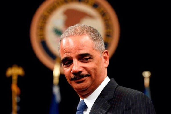 Eric-Holder-la-defensa-legal-que-California-empleara-contra-la-deportacion