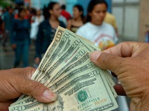 Banqueros-sugieren-a-inmigrantes-abrir-cuentas-en-Mexico-ante-posible-deportacion