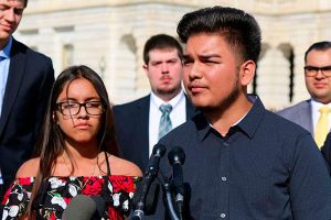Hijos-de-inmigrante-piden-al-presidente-parar-deportaciones