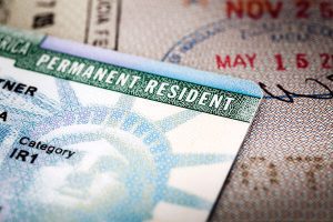 Green-Cards-Mas-mexicanos-reciben-su-tarjeta-de-residencia