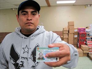 Lucho-casi-10-anos-contra-la-deportacion-hoy-tiene-su-green-card