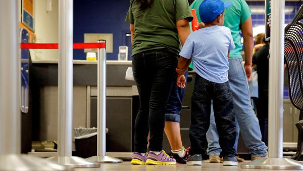 Hondureno recibe apoyo de tu gobierno este 14 y 15 de abril en el consulado movil de California