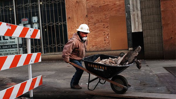 Conoce tus derechos laborales como migrante