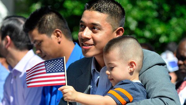 Formas de apoyar a los niños migrantes y sus familias