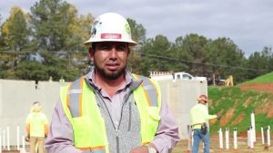 De albañiles a dueños de una constructora, los hermanos Tafolla dan empleo a más de 100 latinos