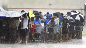 Facilidades que la oficina de migración (USCIS) otorga a migrantes afectados por el huracán Florence