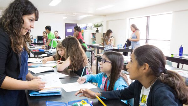 Nueva convocatoria de becas universitarias para “dreamers” por TheDream.US