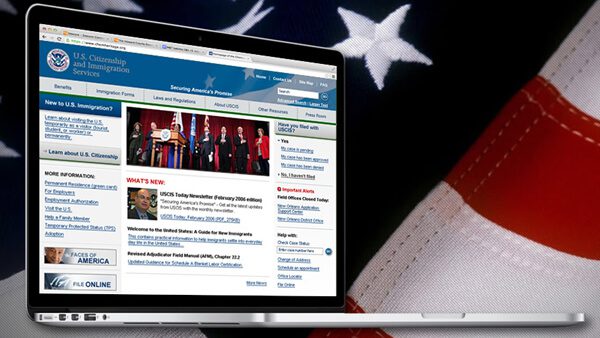 USCIS facilita 7 nuevas guías para distintos estatus migratorios