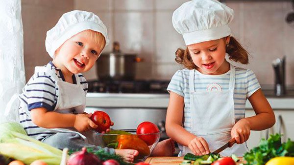 ¿Cómo alejar a tus hijos de la obesidad