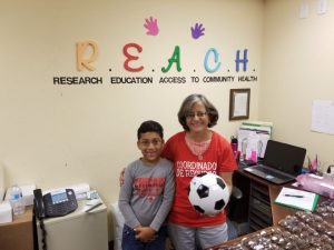 Conoce R.E.A.C.H., la organización que ayuda y orienta a inmigrantes