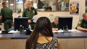 ¿Cómo saber si se tiene una orden de deportación Y qué hacer ante esta situación