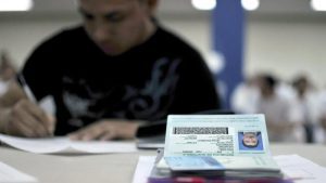 USCIS hace cambios en los formularios de naturalización y ciudadanía
