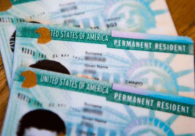 ¿Cuál es el costo del trámite de Green Card? Acceso Latino