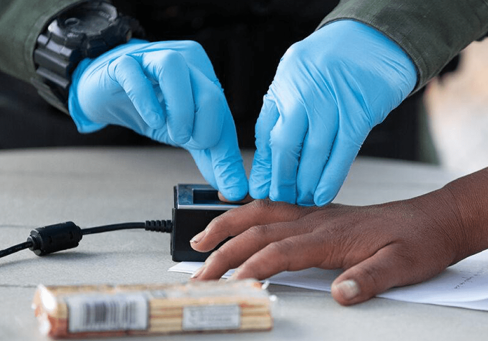 USCIS introduce solicitud de datos biométricos para visas H-1B