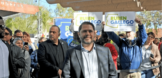 Senador Gallego presenta nuevo plan de seguridad fronteriza, ampliación de vías legales de inmigración y ciudadanía para Dreamers