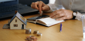 Nueva política de la administración Trump deja sin acceso a hipotecas FHA a residentes no permanentes