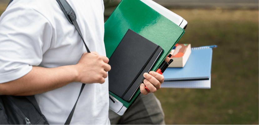 Becas universitarias para estudiantes latinos para aplicar en enero y febrero