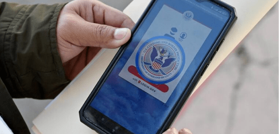 CBP Home continúa ofreciendo vuelos gratuitos y estímulo de mil dólares para la autodeportación