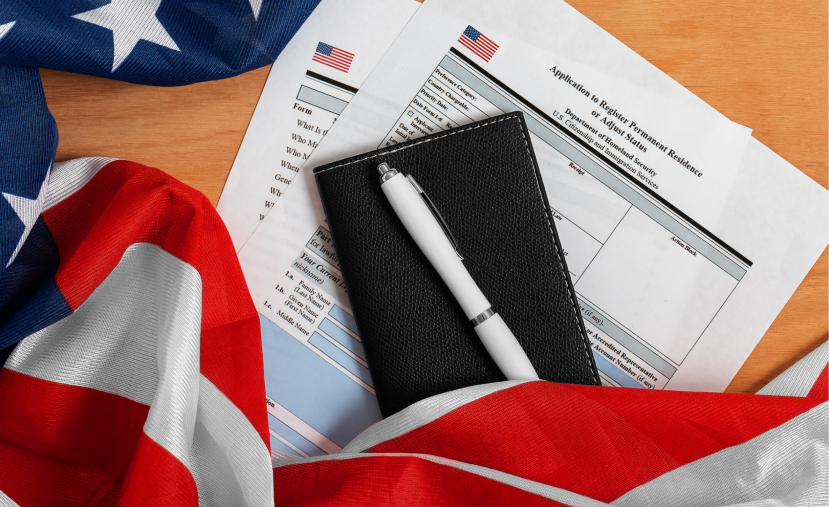 Reporte revela que el rezago en trámites migratorios de USCIS alcanzó niveles récord en 2026