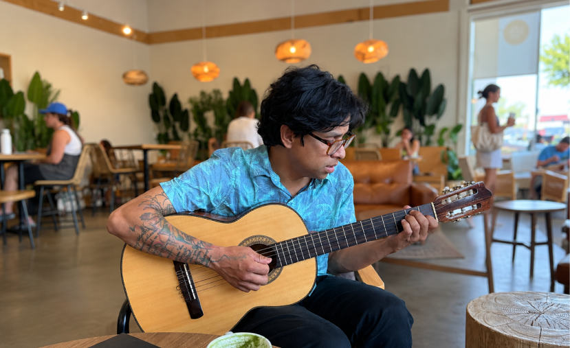 Juan Pablo Nieto, el músico que salió de Colombia y hoy enseña y compone en Charlotte